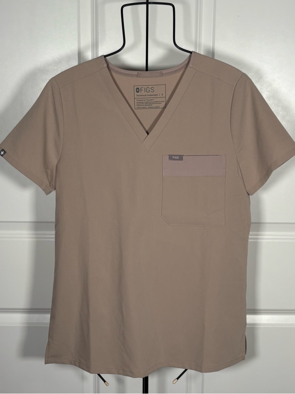 Figs Women’s V-Neck Scrub Top - Taupe